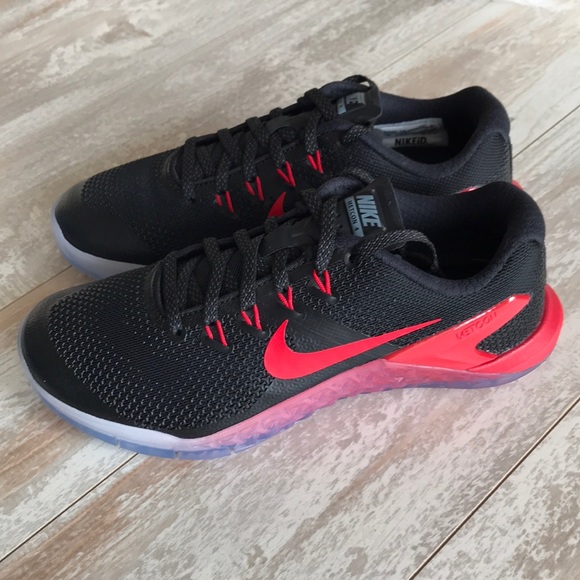 nike metcon with patches